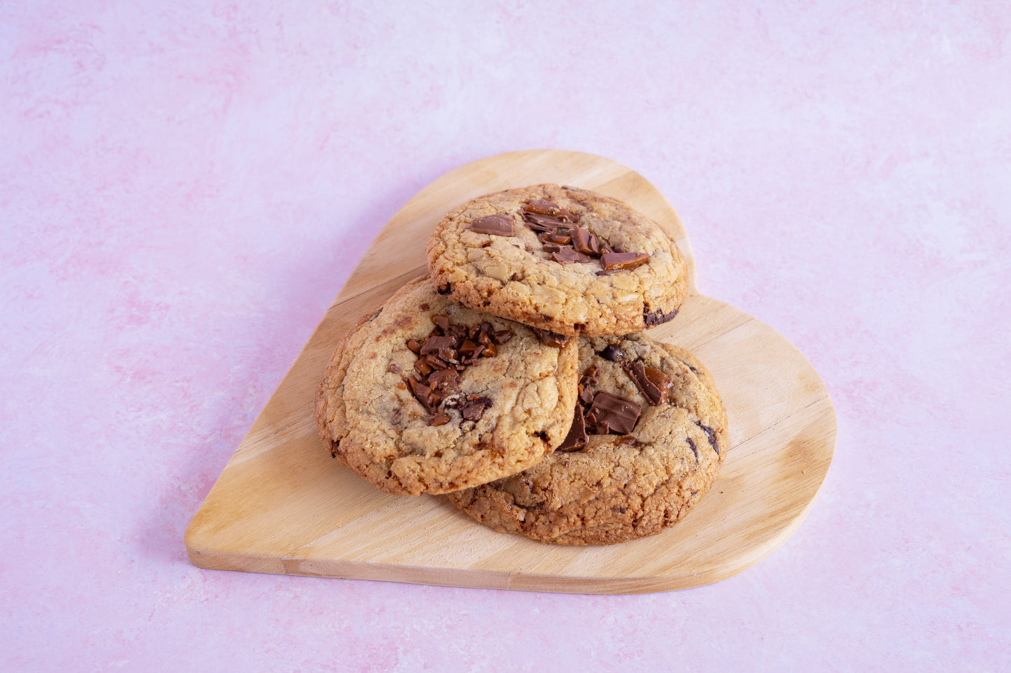 6 Giant Daim Crunch Cookies 🍪✨